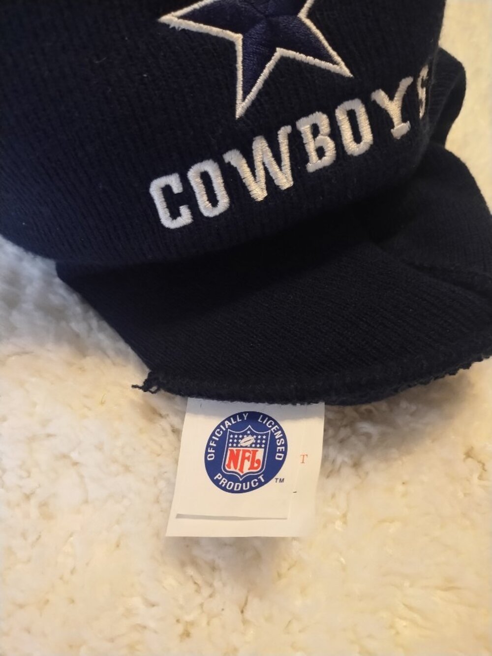 Dallas Cowboys Beanie - Picture 3 of 4